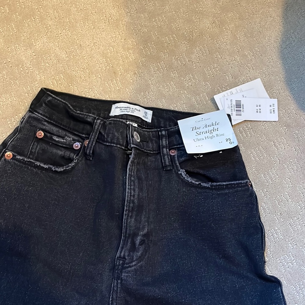 A&F Curve Love Ultra High Rise Ankle Straight Jeans